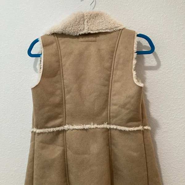 I.N. San Francisco faux suede vest. - Image 2