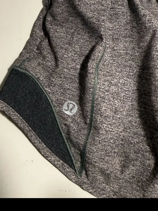 Lululemon 2.5 Inch Lowrise Hotty Hot Shorts - Image 4