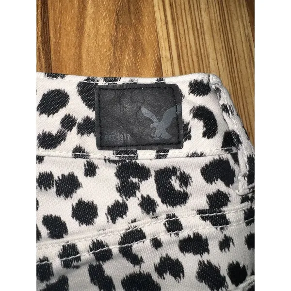 American Eagle Junior‎ Jean Denim Shorts Cow spotted sz 00 - Image 5