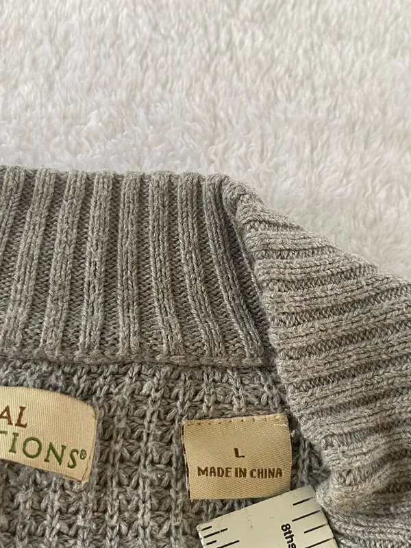 Women’s sweater gray size large natural reflections. SKU 2122 - Image 3