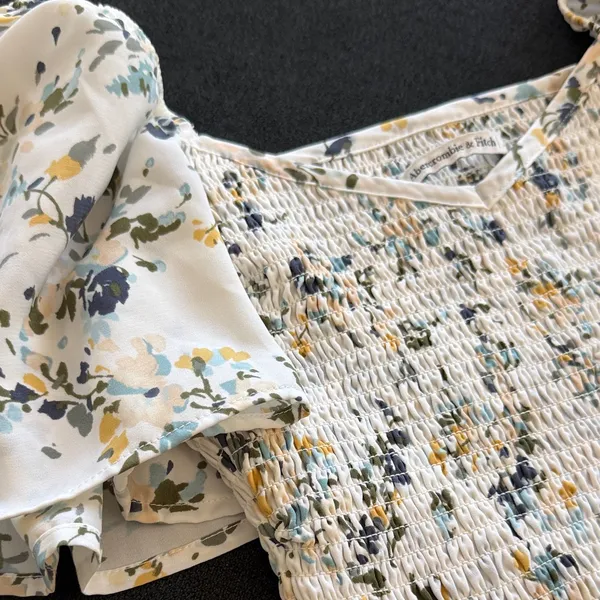 Abercrombie & Fitch White Floral Smocked Top with Blue & Yellow Accents - Image 3