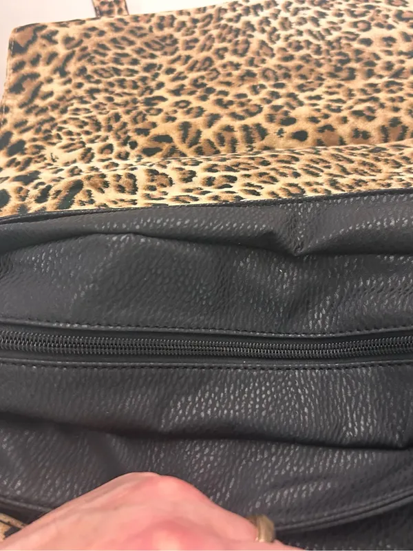 Leopard Print Flap Satchel Handbag - Black & Leopard very nice! Never used - Image 8