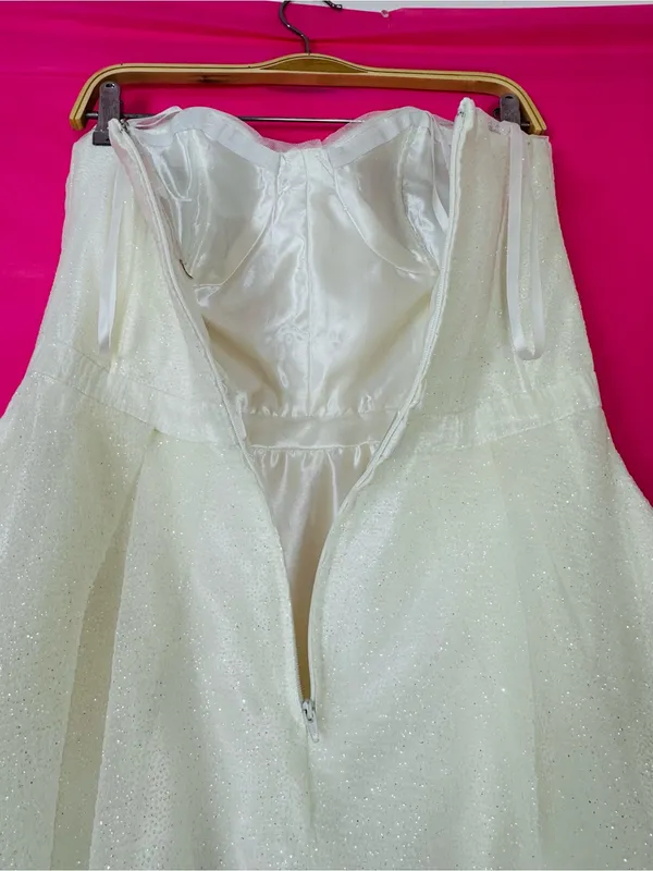 Gianni Bini Sparkling White Strapless Sweetheart A-Line Dress - Image 11