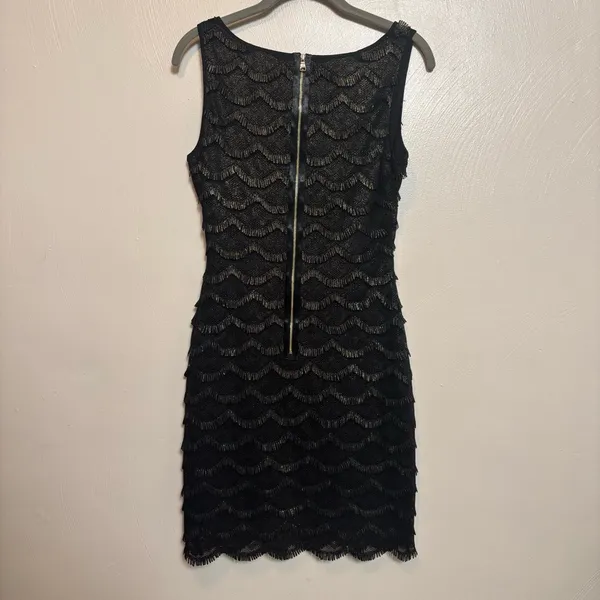 Guess Women’s Dress Fringe Scallop Sleeveless Lined Black Gold‎ Size 4 - Image 4