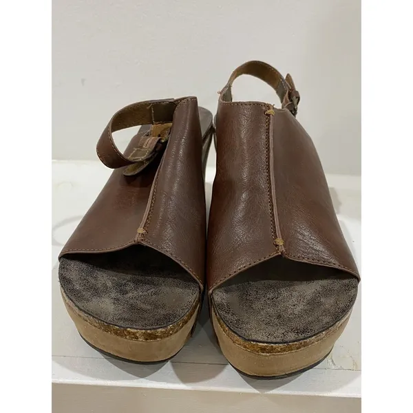 Pierre Dumas Brown VEGAN distressed Platform Wedge Open Toe Sandals Women's sz 9 - Image 2