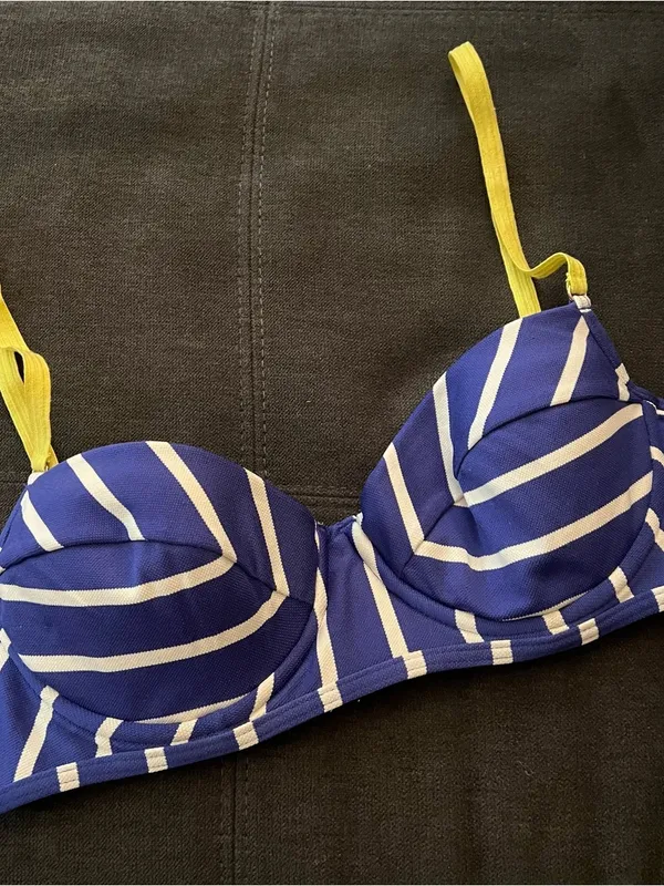 Y2K Juicy Couture Striped Blue & White Bikini Top with Yellow Straps Size Large - Image 3