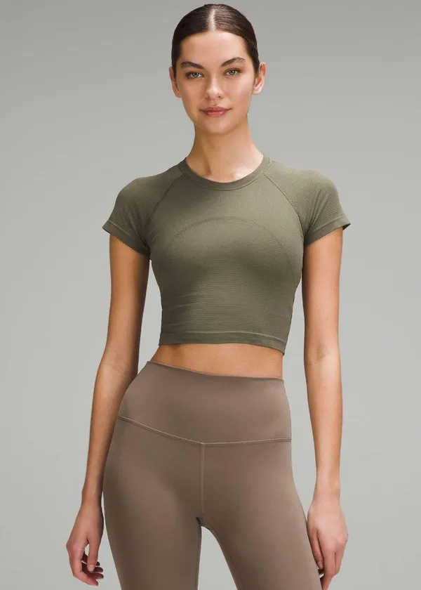 Lululemon Swiftly Tech Cropped 2.0 - Image 2