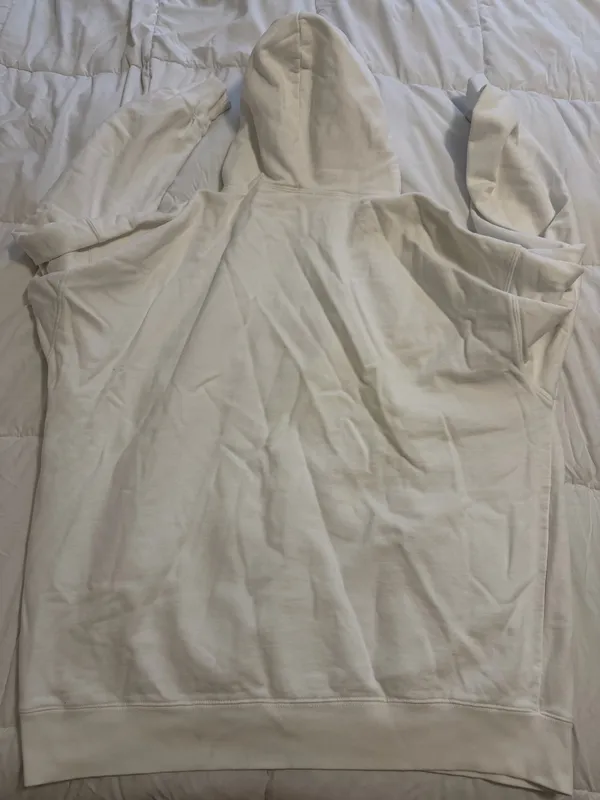 Brandy Melville White Butterfly Hoodie - Image 4