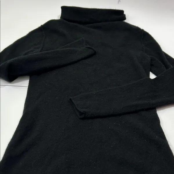 Black Turtleneck Top old Navy Cashiers - Image 11