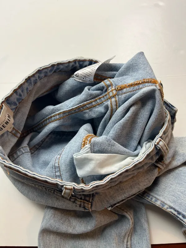 Sezane Denim Jean Womens‎ US 4 Mid-rise Tapered Straight Button Fly Bleach Blue - Image 11