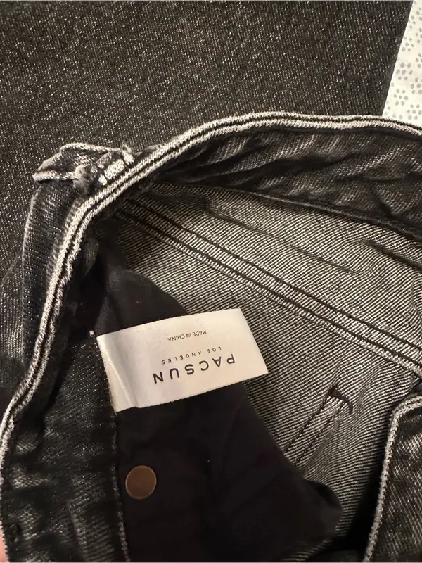 Pacsun women’s black Mom Jeans - Image 5