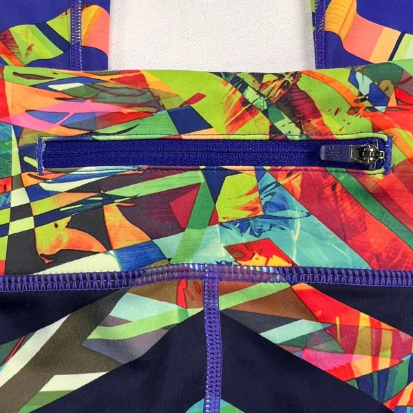 Athleta Kaleidoscope Sonar Capri Compression Leggings Colorful Abstract Size M - Image 10