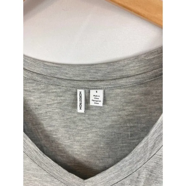Nordstrom Heather Grey V Neck Long Sleeve Shirt S - Image 3