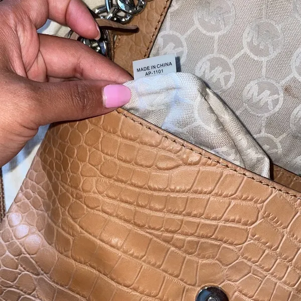 Michael Kors oversize clutch - Image 6