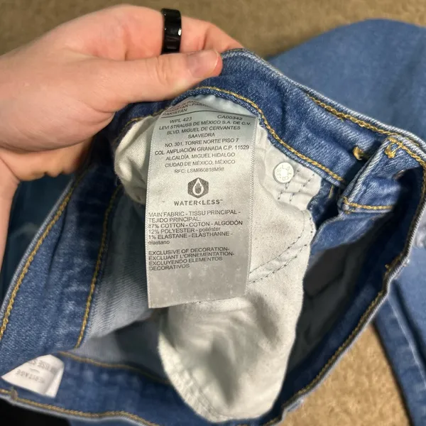 Signature by Levi Strauss Heritage High Rise Straight Distressed Jeans 6/W28 - Image 7
