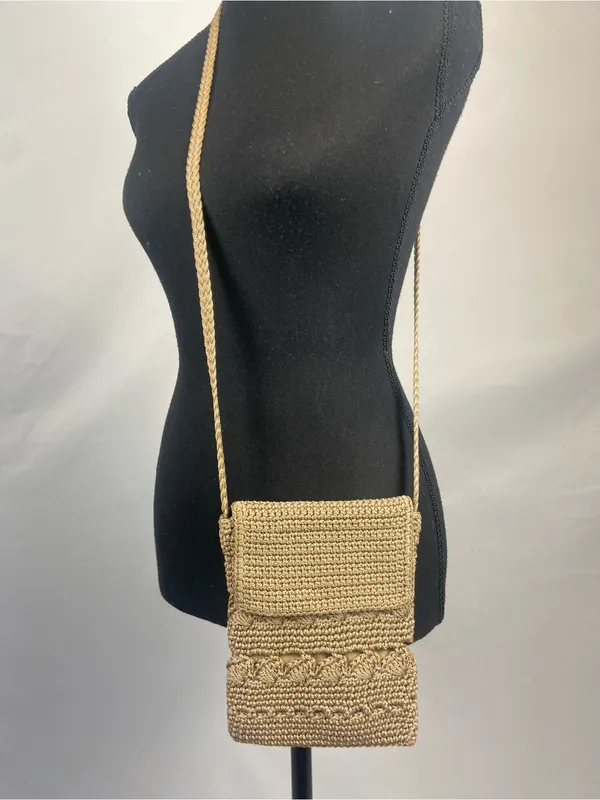Handcrafted Woven Crossbody Bag in Beige - Image 5