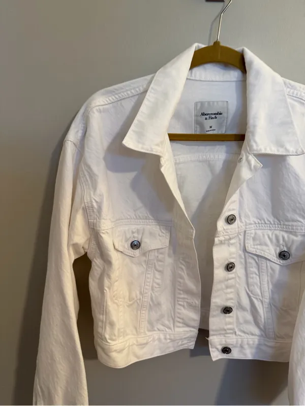 Abercrombie & Fitch White Denim Jacket - Image 5