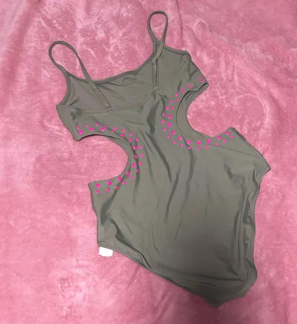 Aerie swim - Image 5