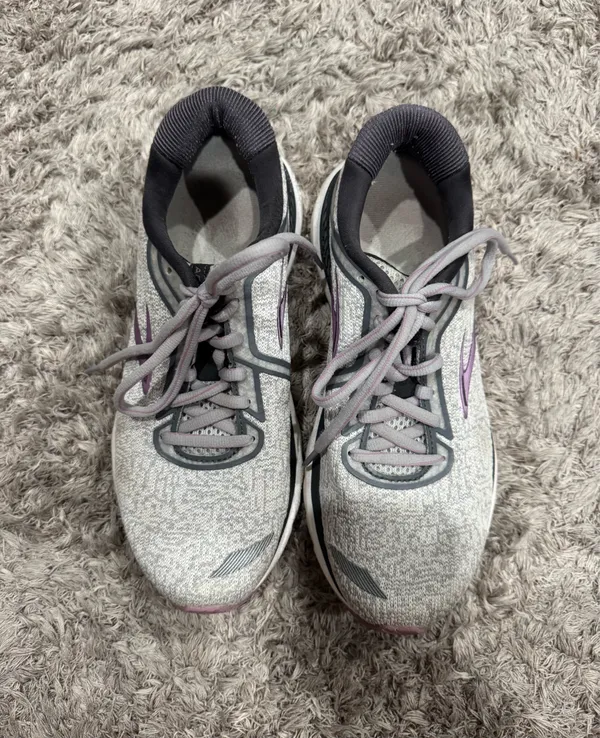 Brooks Running Shoes Women’s - Image 4