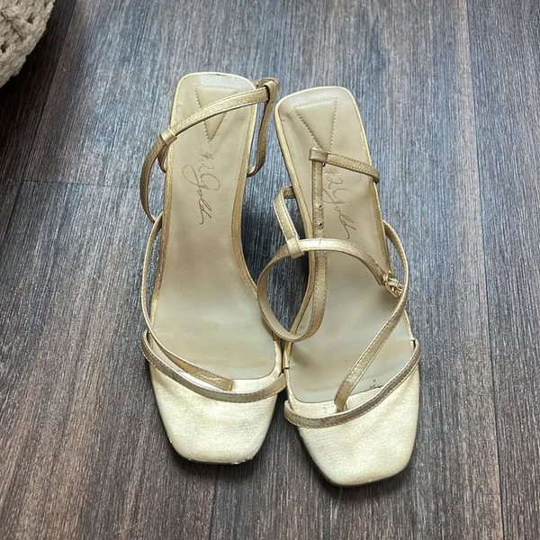 42 Gold Gold Heel Size 8 - Image 2