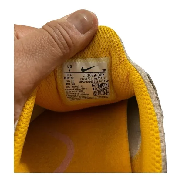 Men or Women Nike Zoom Pulse nursing medical sneakers slip on shoes size 7 - Image 8