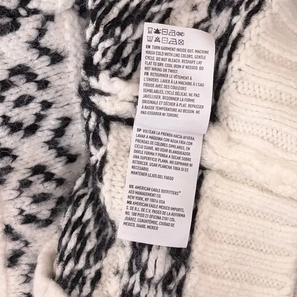AMERICAN EAGLE Outfitters Fairisle Crew Neck Sweater Black White Fair Isle Small - Image 14