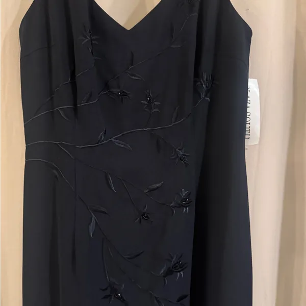NWT Women’s Plaza South Elegant Navy Blue Evening Dress - Image 2