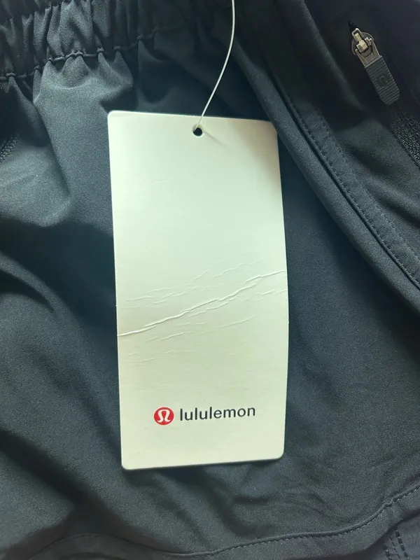 Lululemon Tracker Shorts 4" - Image 4
