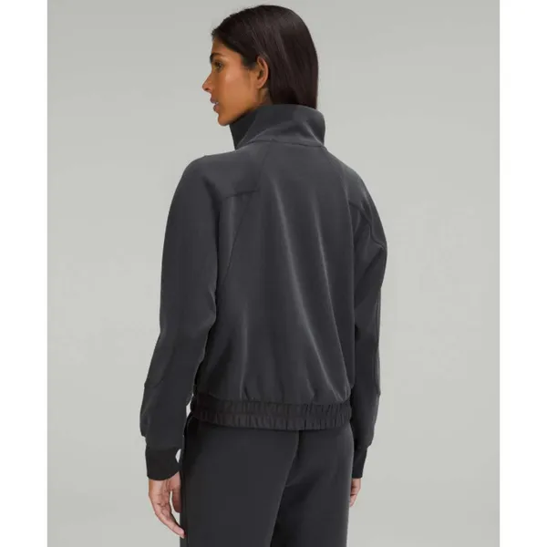 Lululemon Women's Size 8 Black Softstreme Full Zip Jacket - Image 2