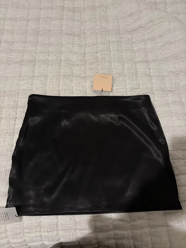 superdown Skirt Set - Image 5