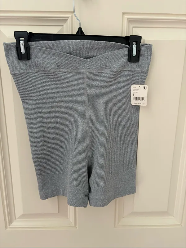 FP Movement Free Throw Shorts in Heather Grey Size Large NWT - Image 3