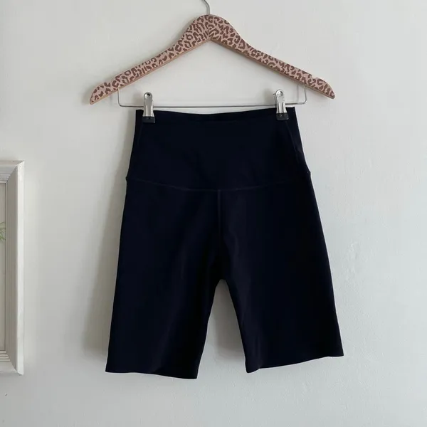 TAVI NOIR Solid Black Biker Shorts Size Medium - Image 3