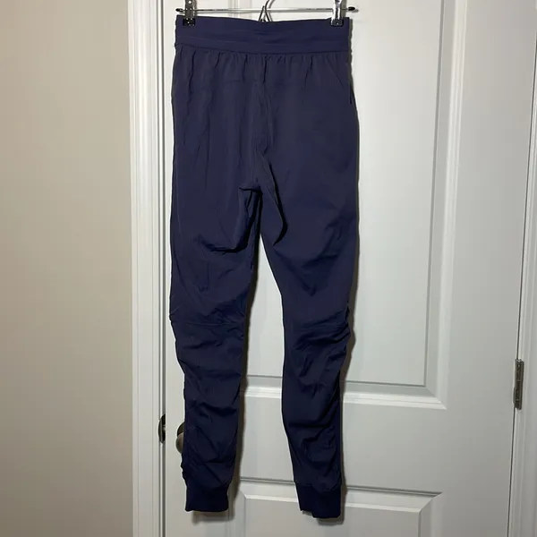 Lululemon Beyond the Studio Jogger
Cadet‎ Blue 4 - Image 7