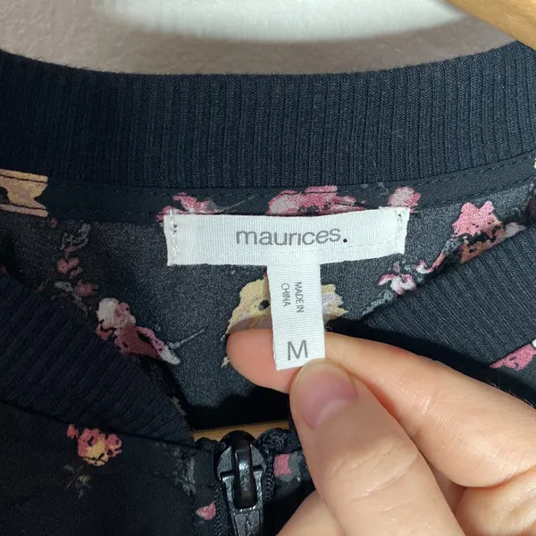 Maurices black chiffon floral print bomber jacket size M - Image 10