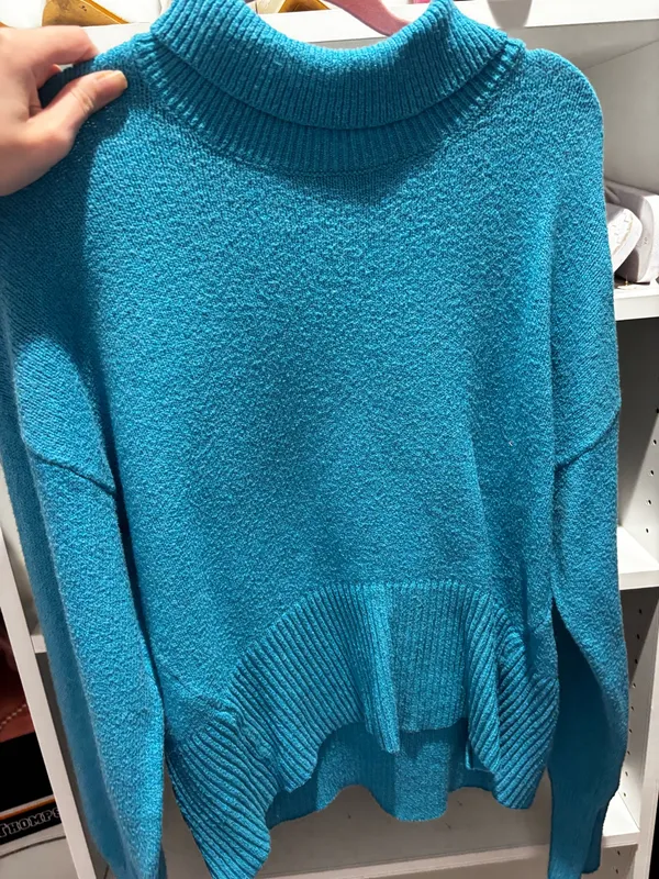 size medium sweaters Multiple - Image 3