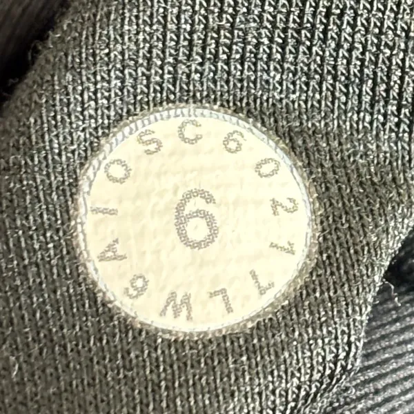 Lululemon Wunder Under Hi-Rise crop 19” size 6 - Image 4