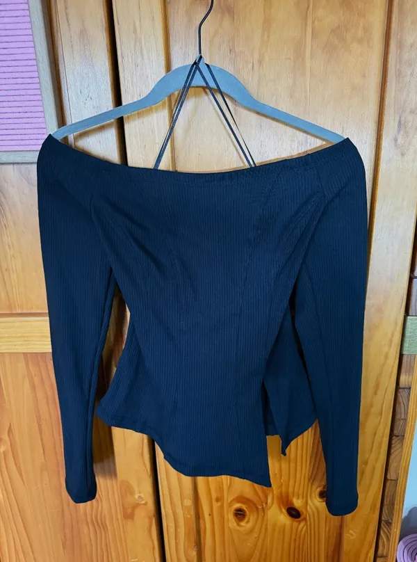 Urban Outfitters Perfect Stranger Asymmetric Split Hem Off-The-Shoulder Top - Image 2