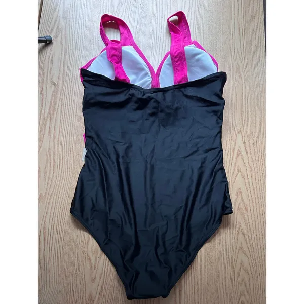 B45 New Women AMI 1pc Black Pink Swimsuit size Medium/Large - Image 3