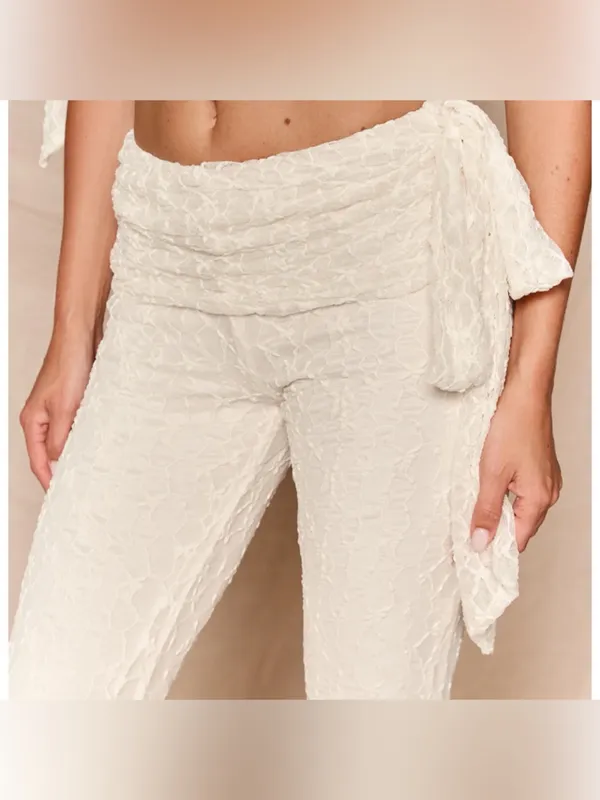 PrettyLittleThing Cream Lace Tie Knot Capri Pants Size 12 Large NWT Stretch - Image 4