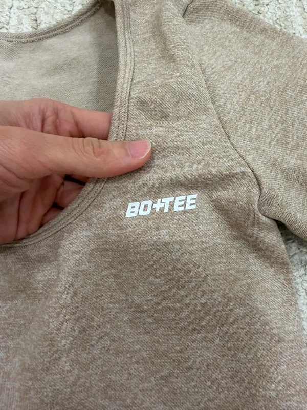 Bo+Tee Steve Long Sleeve Crop Top - Image 3