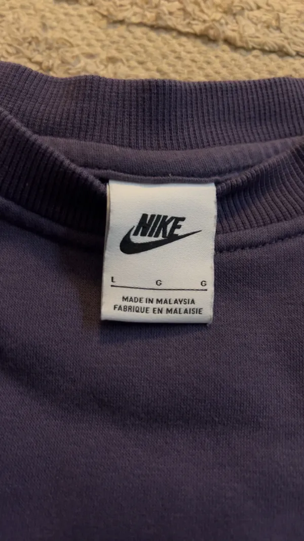 Nike Crewneck - Image 3