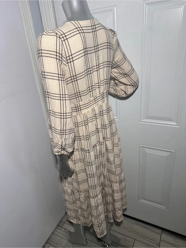 Marine Layer Maeve Maxi Dress NWOT Small Cream Windowpane Plaid Tiered V-Neck - Image 7