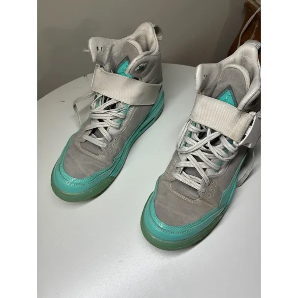 Women Nike Air Jordan 3 Retro‎ Explorer XX Grey Mint Green Size 7.5 Used - Image 2