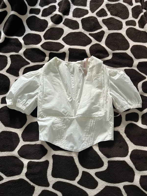 NWOT House of CB Augusta White Pin Tuck Top - Image 4
