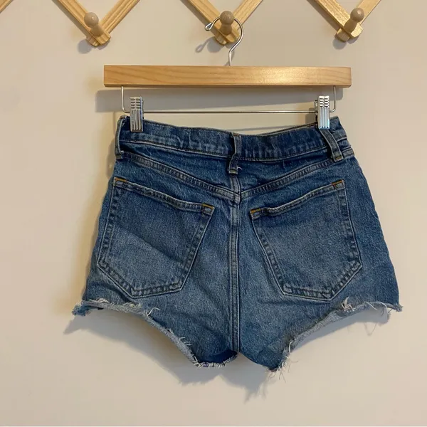 Abercrombie and Fitch The Mom High Rise Shorts size 0 - Image 3