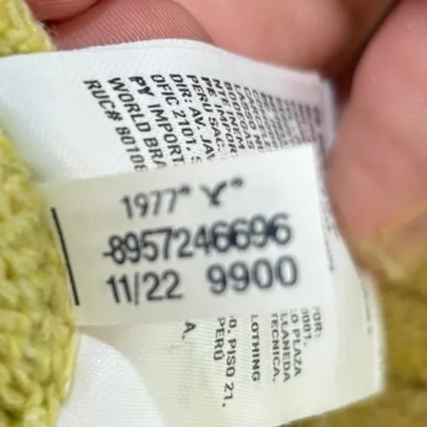 American Eagle Women's Size M Button-Front Cardigan Green-Yellow Cozy Cropped - Image 8