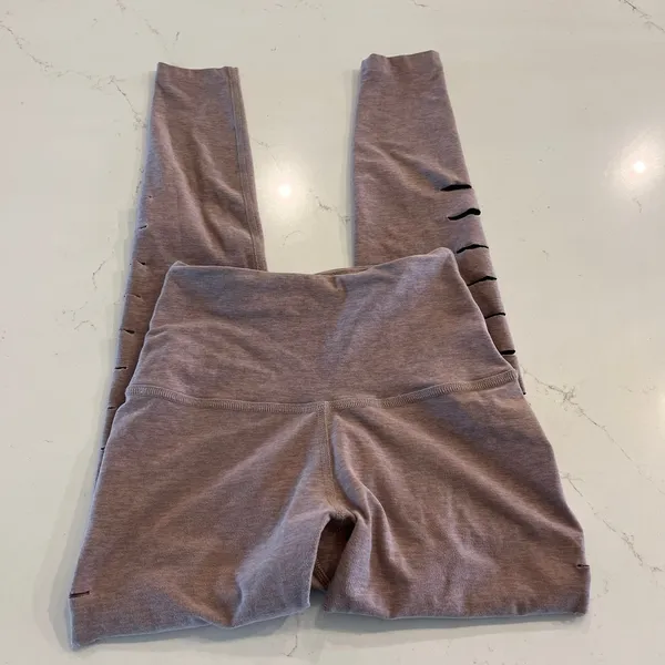 Beyond Yoga Pink Leggings Spacedye with‎ side Cutouts Size XS - Image 3