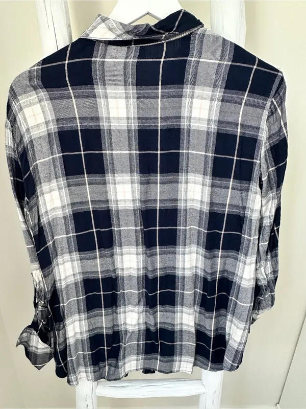 Sanctuary Women’s Navy & White Plaid Button-Up Roll Tab Shirt Size Large - Image 2