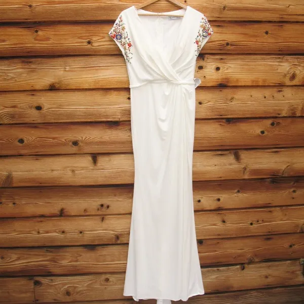 Mac Duggal 55709 Embellished Sleeve Jersey Wrap Gown White Size 4 - Image 5