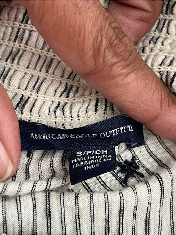 AMERICAN EAGLE Cream Striped Smocked-Waist Embroidered Star Detail Shorts Sz S - Image 7
